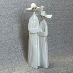 Lladro-Vintage Porcelain Nuns Figurine
